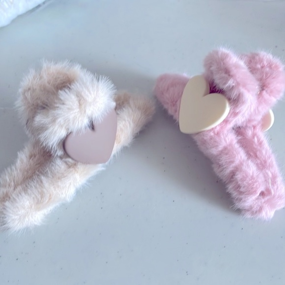 NWT Furry Claw Clip - 2pk - Picture 2 of 5